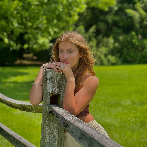 Profile Picture of Michaela Kerschner (@michaelakerschn) on Poshmark