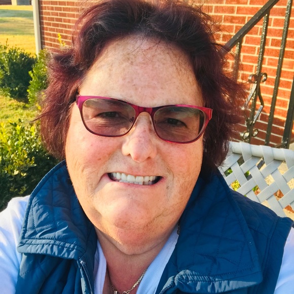 Profile Picture of Linda Capps (@lindaw2815) on Poshmark