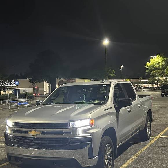 Profile Picture of Joey Shull (@jnkshull19) on Poshmark