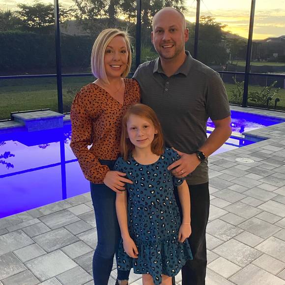 Profile Picture of Meredith Earls (@meredith_earls) on Poshmark