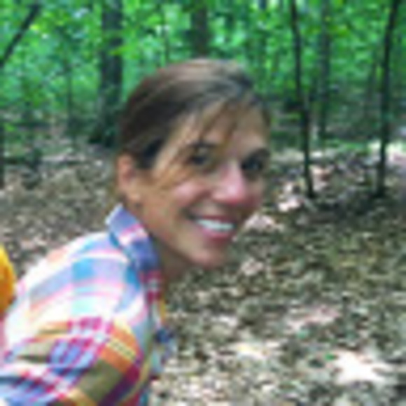 Profile Picture of Lisa Derkevorkian (@l_derkevorkian) on Poshmark