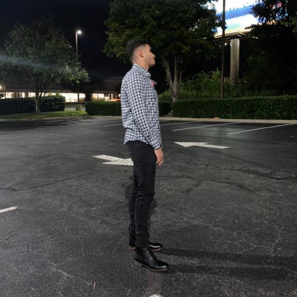 Profile Picture of Loiy Khadder (@loiy1305) on Poshmark