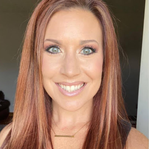 Profile Picture of Michelle Eisel (@michelle_eisel) on Poshmark