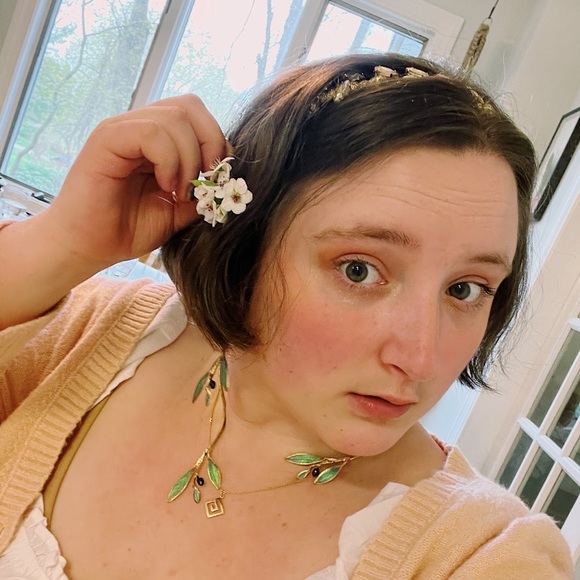 Profile Picture of Melina Economos (@meconomos13) on Poshmark