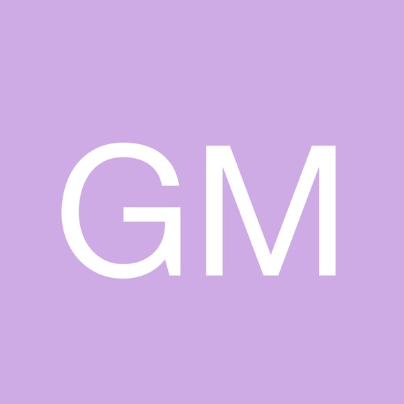 Profile Picture of Genesis Matute (@genesismatute1) on Poshmark