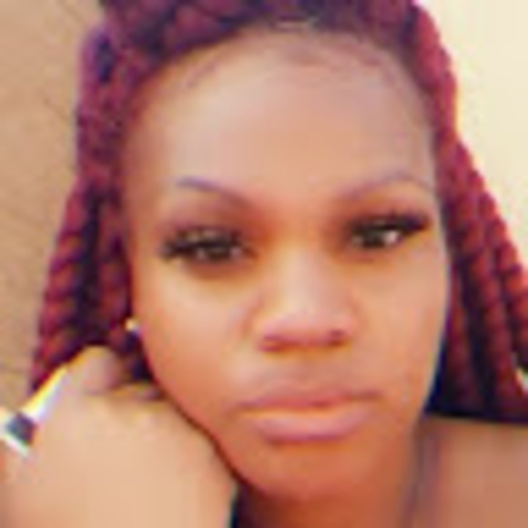 Profile Picture of Danielli Black (@daniellib1986) on Poshmark