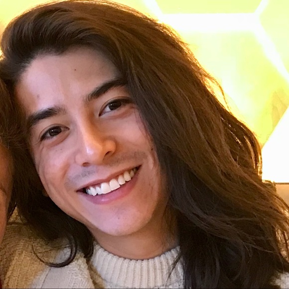 Profile Picture of Joshua Lacey (@joshuahlacey) on Poshmark