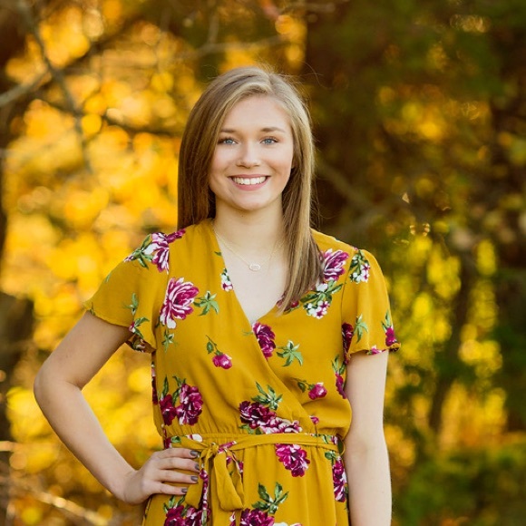 Profile Picture of Kaitlyn Pecher (@kaitlynpecher) on Poshmark