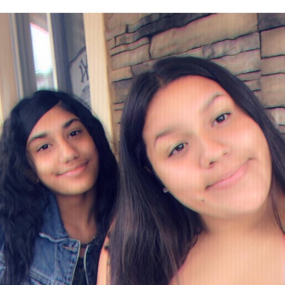 Profile Picture of Genesis Valentin (@genesisvalen902) on Poshmark