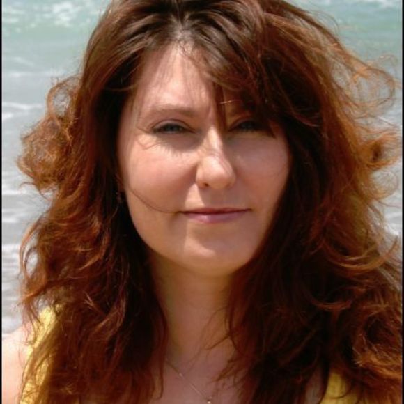 Profile Picture of Hazel Young haley (@hahaley1988) on Poshmark