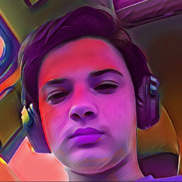 Profile Picture of Evan Smith (@evvngotshoegame) on Poshmark