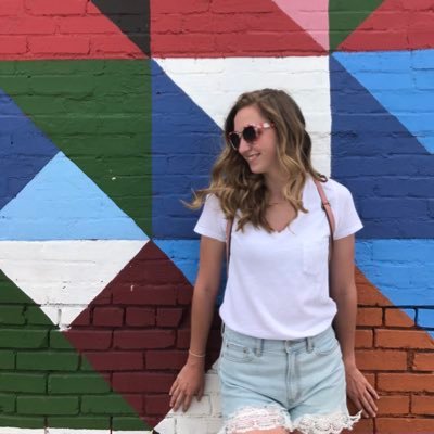 Profile Picture of Caroline Schultz (@carolineeschu) on Twitter