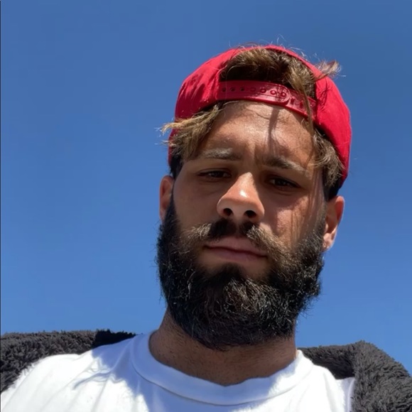 Profile Picture of Josh Ladell (@joshualadell) on Poshmark
