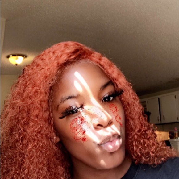 Samaria Capers - Poshmark Profile Picture of Samaria Capers (@samariablinks16) on Poshmark