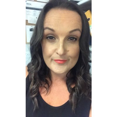 Profile Picture of Jennifer House (@Housi75) on Twitter