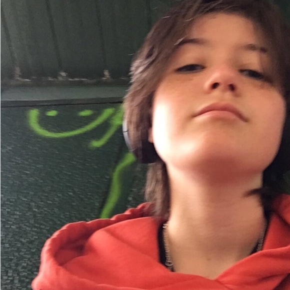 Profile Picture of Grace Hobbs (@sodakid) on Poshmark