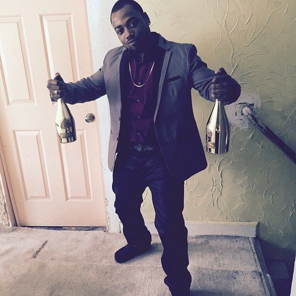 Profile Picture of Aaron Kelly (@kizzie413) on Poshmark