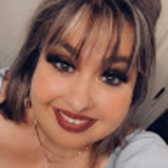Profile Picture of Margarita Guzman (@margaritaguz516) on Poshmark