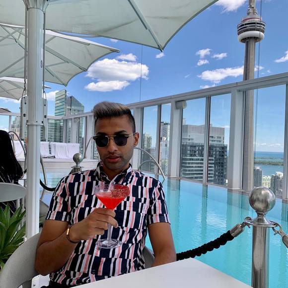Profile Picture of Sean Singh (@sean_singh) on Poshmark