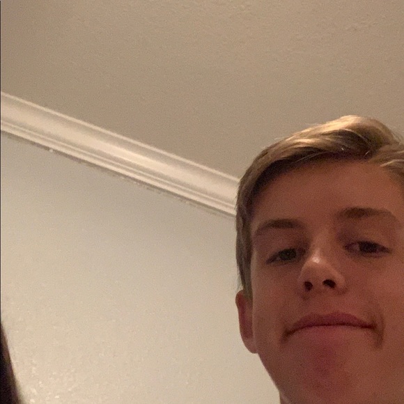 Profile Picture of Nico Whitmarsh (@nicowhitmarsh) on Poshmark