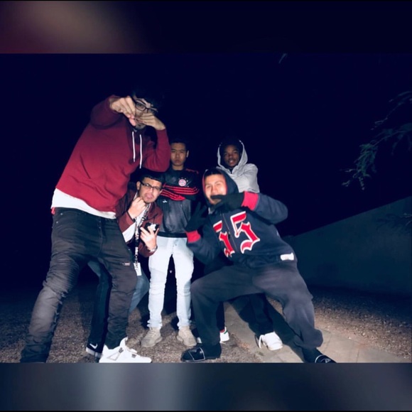 Profile Picture of Vegas Vegas (@eliot_vegas1) on Poshmark