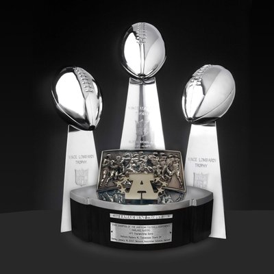 Profile Picture of Steven  Talbott (@Steve13Raider) on Twitter