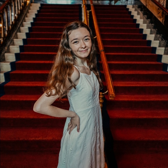 Profile Picture of Savanna Lenze (@savlenze) on Poshmark