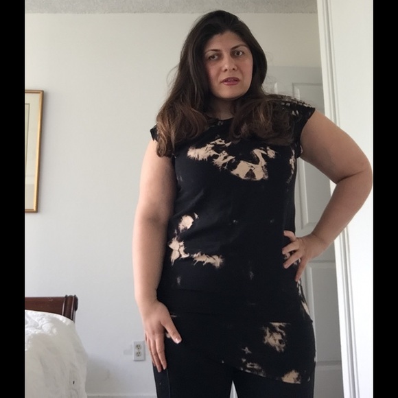 Profile Picture of Sheiva Hafizi (@sheivaglam123) on Poshmark