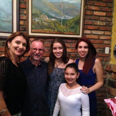 Profile Picture of Lucia Duque (@luciaduque204) on Twitter