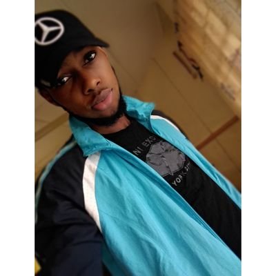 Profile Picture of Victor Akaeze (@Vicky_tzoffical) on Twitter
