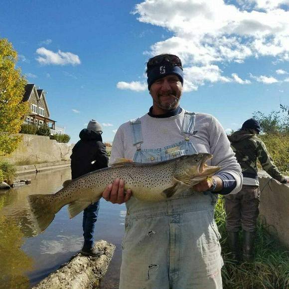 Profile Picture of Matt Vice (@spacoli71) on Poshmark