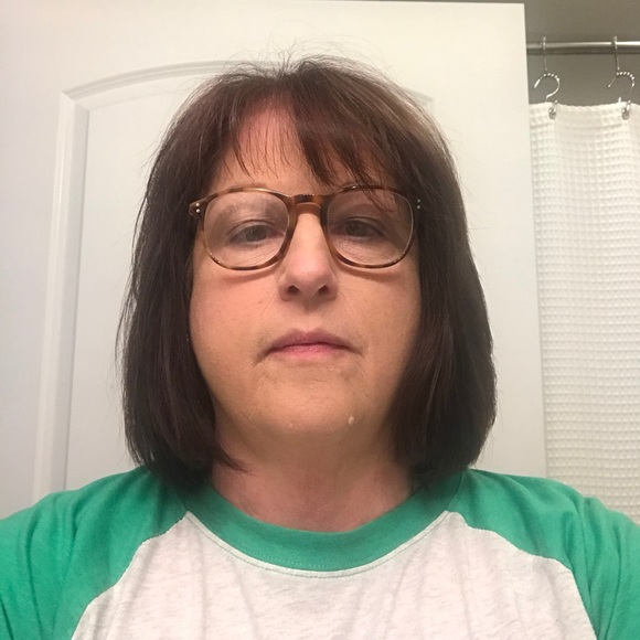 Profile Picture of Cathy Deckard (@cdeckard1960) on Poshmark