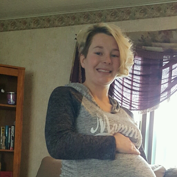 Profile Picture of Alisha Dailey (@alisha2008) on Poshmark