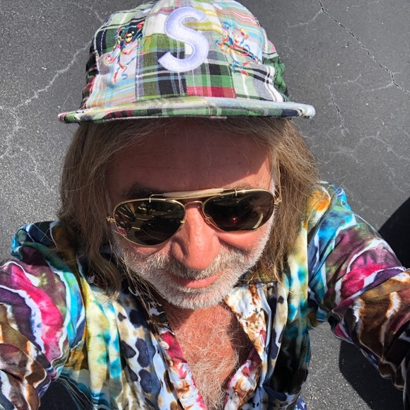 Profile Picture of Jonathan Horne (@more_) on Poshmark