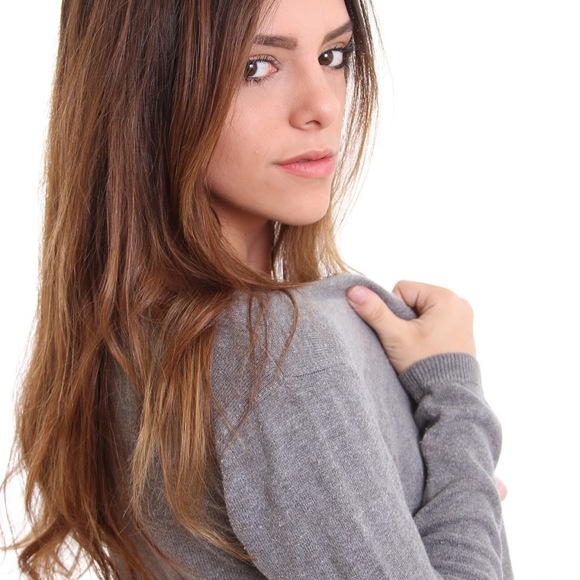 Profile Picture of Ariel Aguilera (@arielyaguilera) on Poshmark