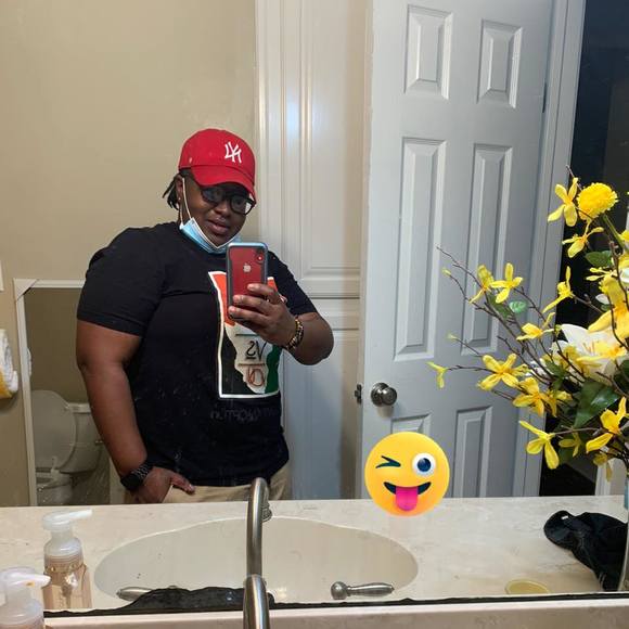 Profile Picture of Chasitee Howard (@bryon2bad) on Poshmark