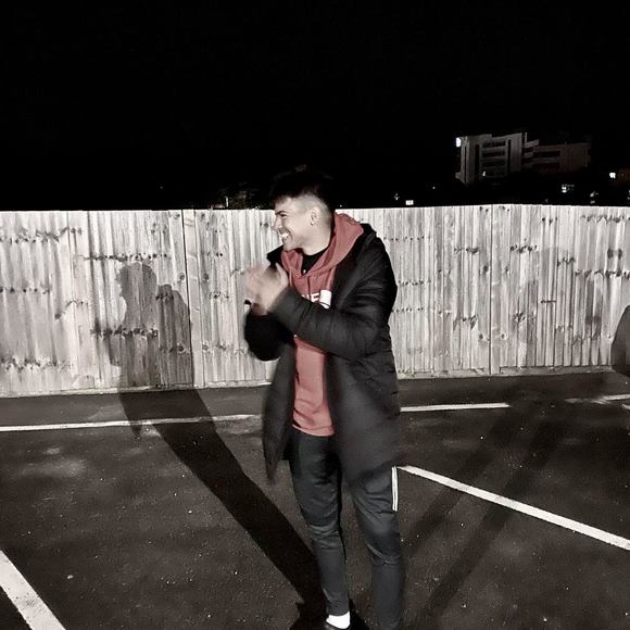 Profile Picture of Manny Ruiz (@manuelruiz32) on Poshmark