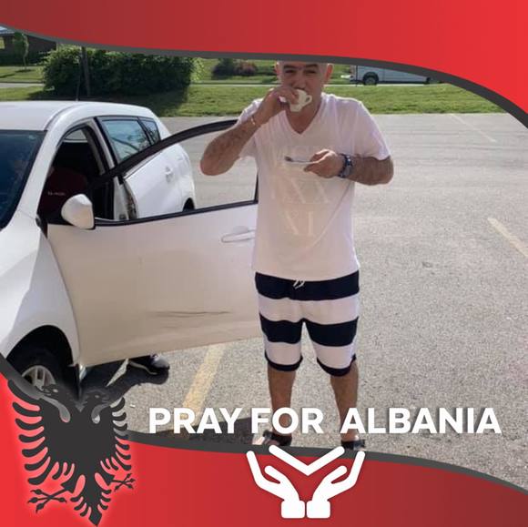 Profile Picture of Caffe Element (@caffeelement) on Poshmark