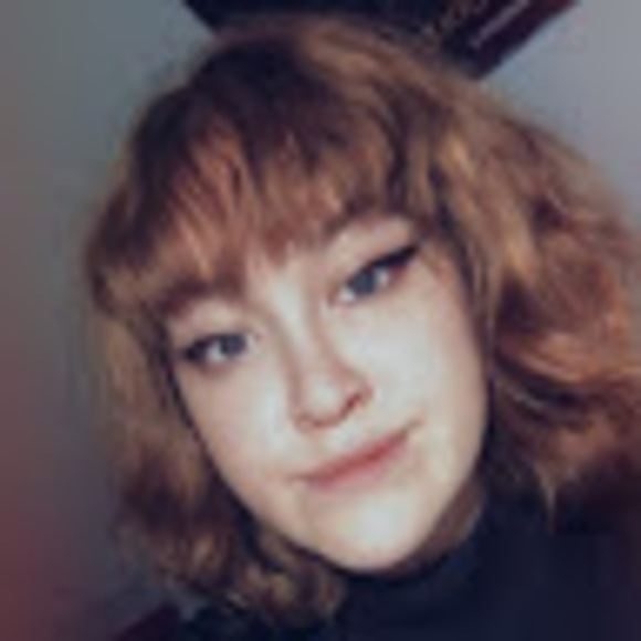 Profile Picture of Minnie Thomas (@minnie_thomas) on Poshmark