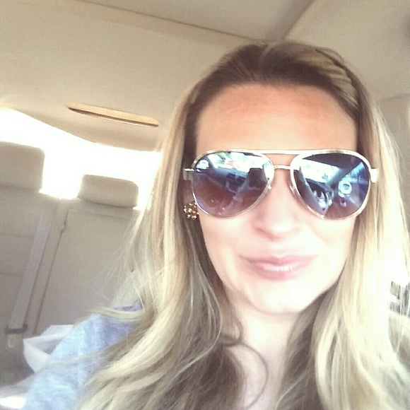 Profile Picture of Jenna Springer (@jennaleigh4) on Poshmark