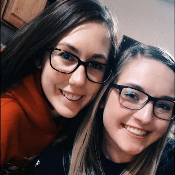 Profile Picture of Courtney Martenson (@courtmartenson2) on Poshmark