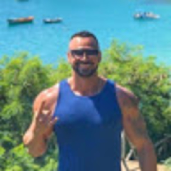 Profile Picture of Chris Fitzgerald (@chrisfitzger810) on Poshmark