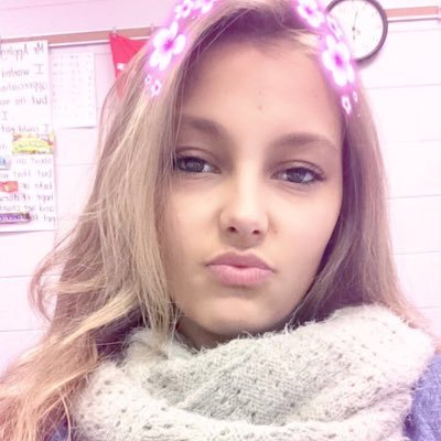 Profile Picture of Ashley 💕😁 (@NicoleCouch) on Twitter