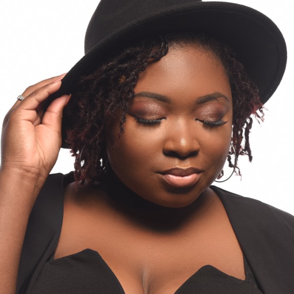 Profile Picture of Amberia Rawlings (@geniequeen1010) on Poshmark