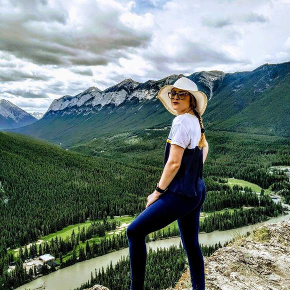 Profile Picture of Jacqueline Vanderheiden (@vanderheiden541) on Poshmark