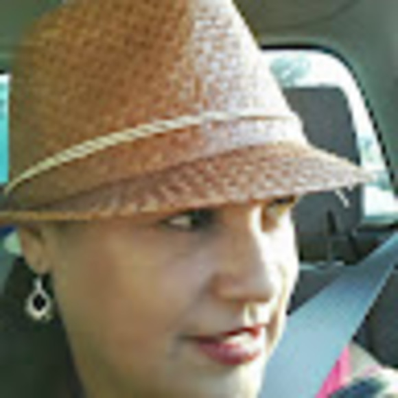 Profile Picture of Carmen Cuadrado (@millycuadrado) on Poshmark