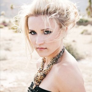 Profile Picture of Emily Osment (@emilyosment) on Myspace