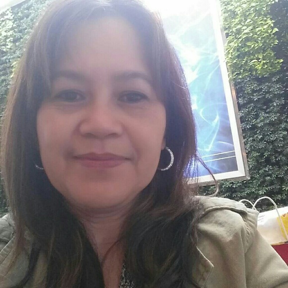 Profile Picture of Aurora Basilan (@auajjoy) on Poshmark