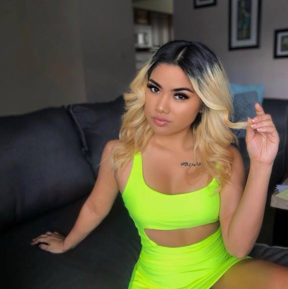 Sherina Khan - Poshmark Profile Picture of Sherina Khan (@sherinalois) on Poshmark