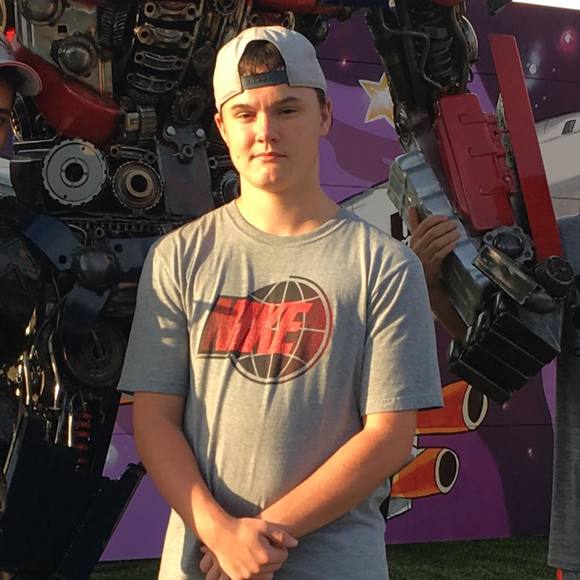 Profile Picture of Seth Pritchard (@sethmaxa) on Poshmark